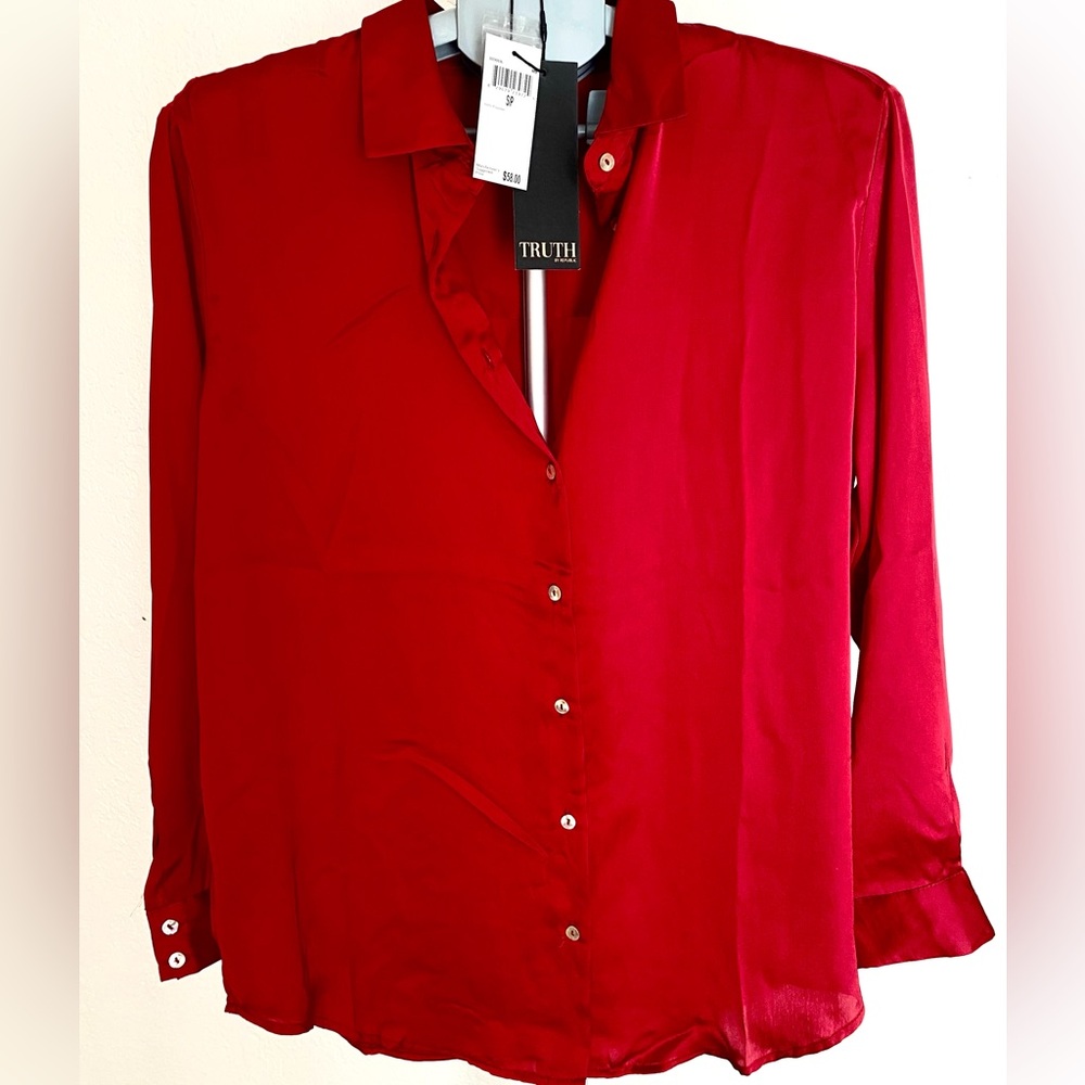 TRUTH By Republic - Red Satin Blouse BNWT Size P/Small Retail $58